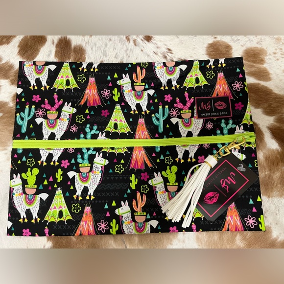 Bags Nwt Makeup Junkie Large Bag Poshmark
